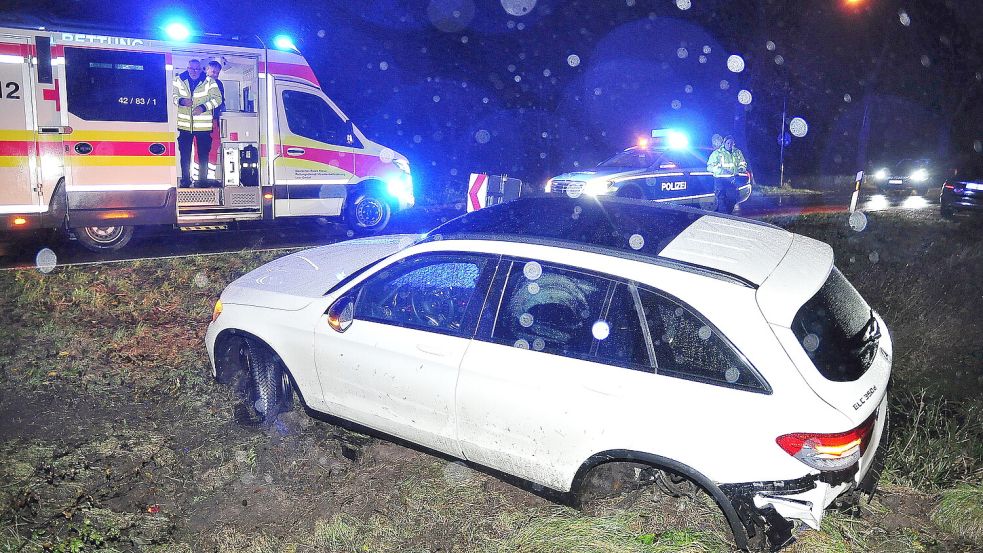 Gegen 5.15 Uhr ereignete sich der Unfall auf der Hauptstraße in Stapelmoor. Foto: Wolters