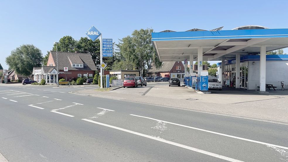 Zu der Tat war es in der Aral-Tankstelle in Warsingsfehn gekommen. Foto: Nording/Archiv