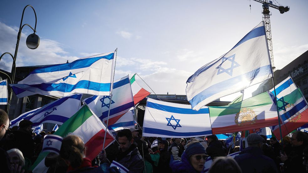 Solidaritätsbekundungen mit Israel und Demonstration gegen Antisemitismus gibt es dieser Tage viele – wie hier kürzlich in Berlin. Foto: Annette Riedl/dpa