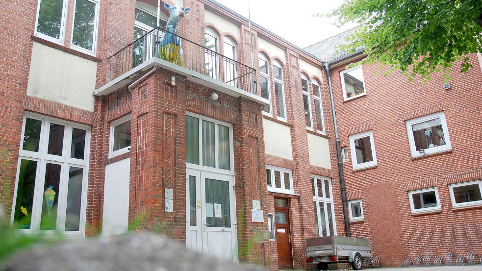 Im Kontext des geplanten Baus einer Ganztagsgrundschule wird auch über eine mögliche Nachnutzug der bisherigen Grundschule diskutiert. Foto: Ferber