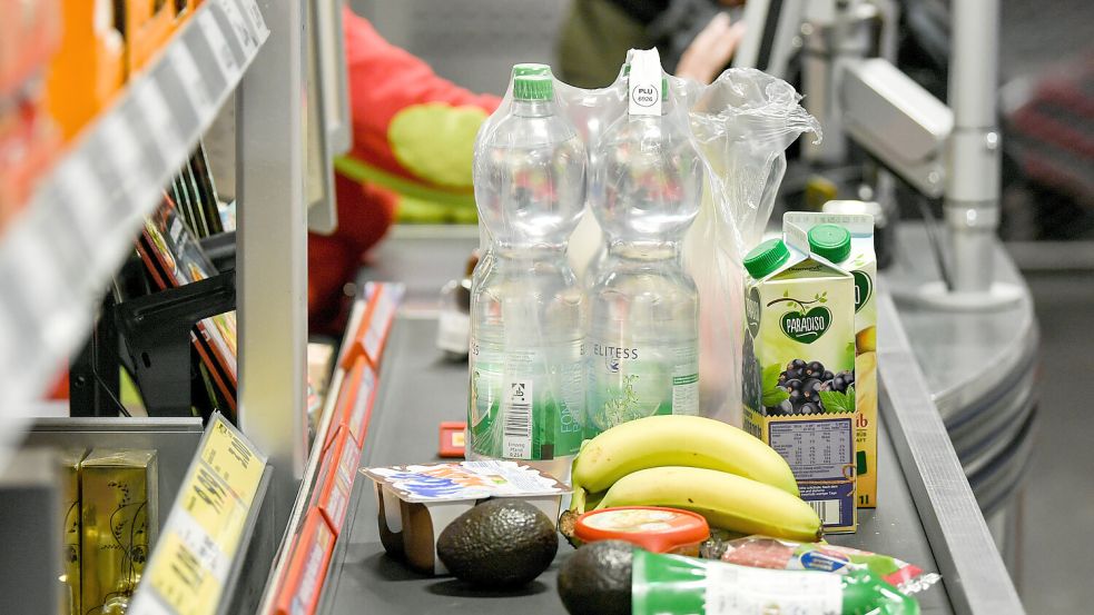 Eben schnell einkaufen im Emder Stadtteil Port Arthur/Transvaal wird ab Mitte Juni nicht mehr möglich sein. Der NP-Markt schließt und wird abgerissen. Symbolfoto: Jens Kalaene/dpa