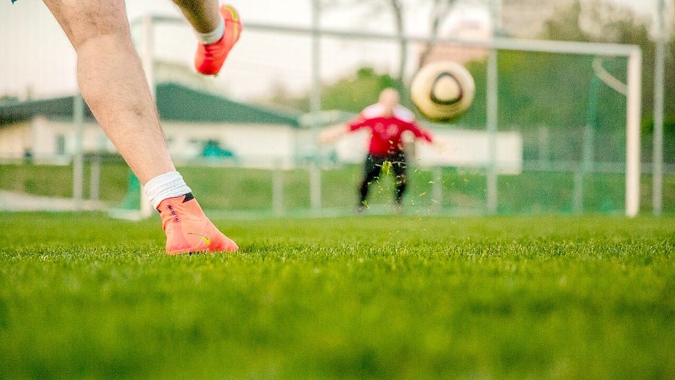 Sportplätze unterhalten Vereine in Leer in der Regel selbst. Die Stadt unterstützt sie bei der Finanzierung in Teilen. Symbolfoto: Pixabay