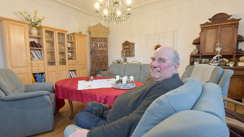 Im Wohnzimmer kommt die Familie gern für Feiern und Feste zusammen. Foto: Ortgies