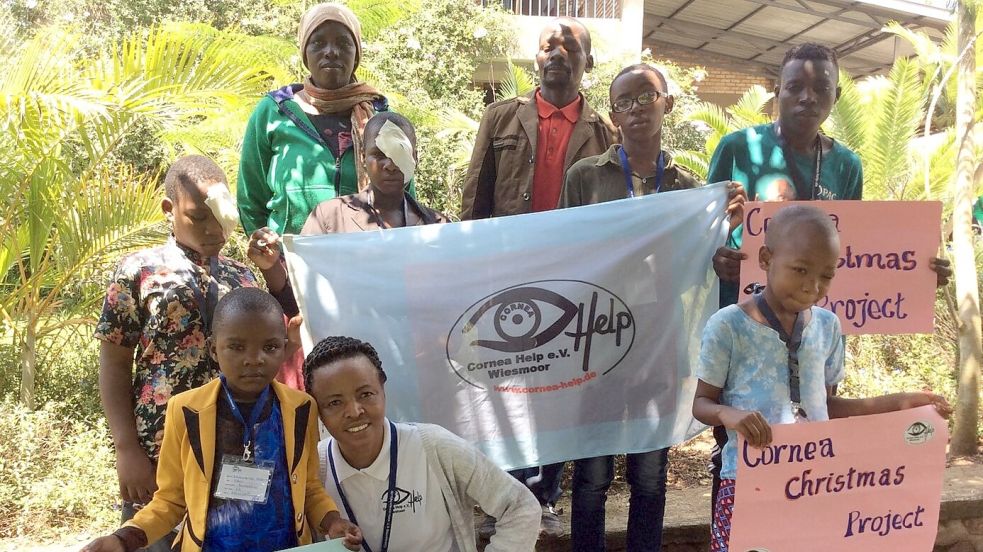 Diese Menschen bekamen durch das Weihnachtsprojekt von Cornea Help die Chance auf ein neues Leben. Foto: Cornea Help