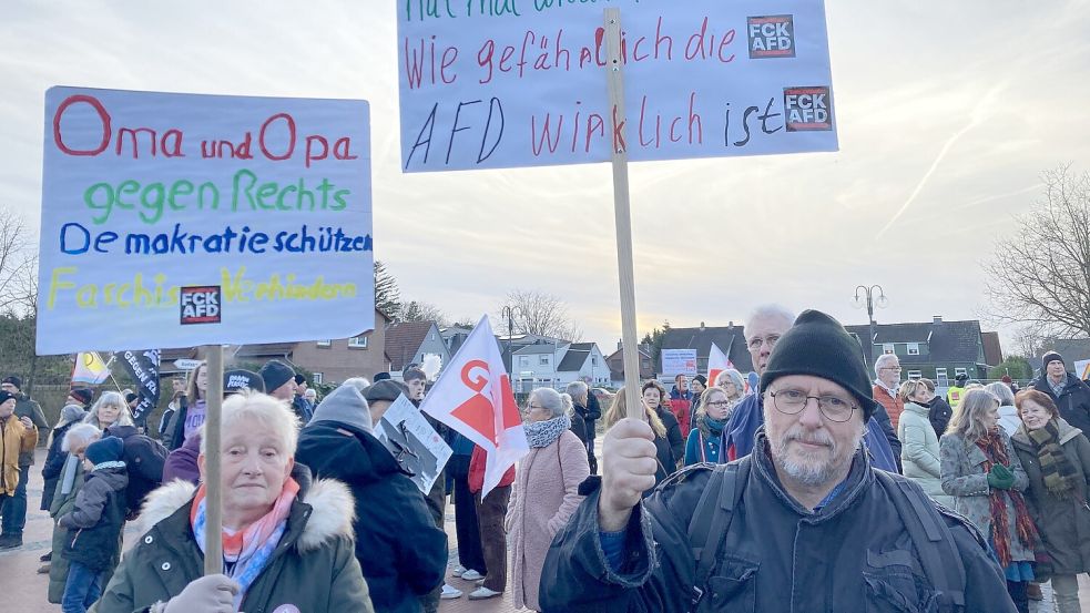 Elisabeth Westerdeijk und ihre Mann Klaas gehörten zu den Demonstranten. Foto: Oltmanns