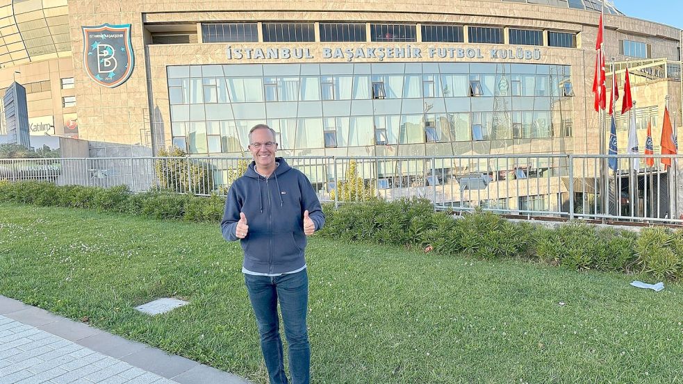 Als Scout sieht Marc Fascher seit einigen Jahren viele Stadien in Europa, wie dieses in Istanbul. Foto: Privat