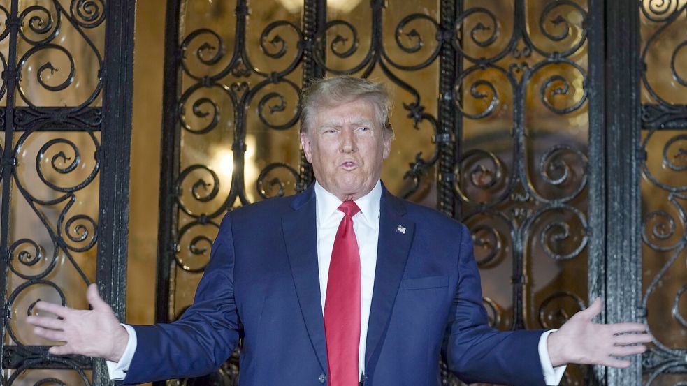 Der ehemalige US-Präsident Donald Trump hat sich zum Tod von Alexej Nawalny geäußert. Foto: dpa/AP/Rebecca Blackwell