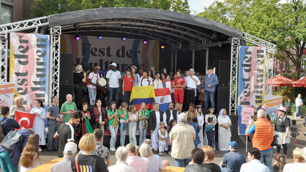 Das Fest der Kulturen wurde auf dem Denkmalsplatz gefeiert. Foto: Wolters/Archiv