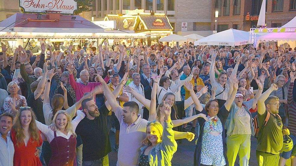Tausende feierten 2023 auf dem Leeraner Stadtfest. Foto: Wolters/Archiv