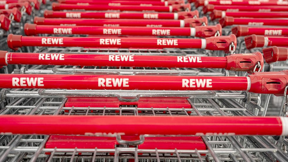 Beim Lebensmitteleinzelhändler Rewe hat es einen Rückruf gegeben. Foto: IMAGO/onemorepicture