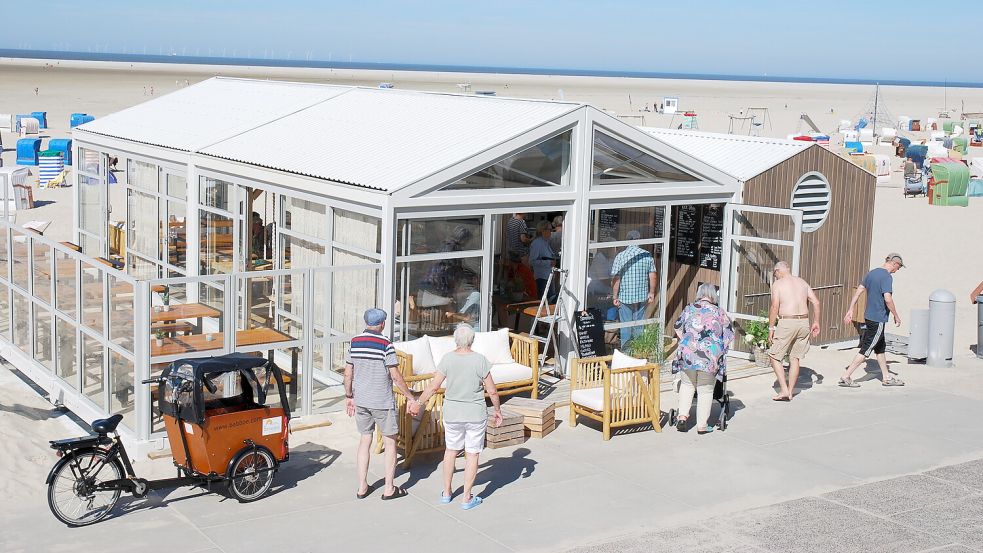 So sah das „Sonnendeck“ am Nordbad, die erste Milchbude auf einem neuen Ständerwerk, 2023 aus. Foto: Ferber