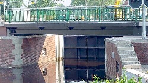 Die Brücke Rahe gehört zum Ensemble der Kukelorum-Schleuse. Foto: NLWKN