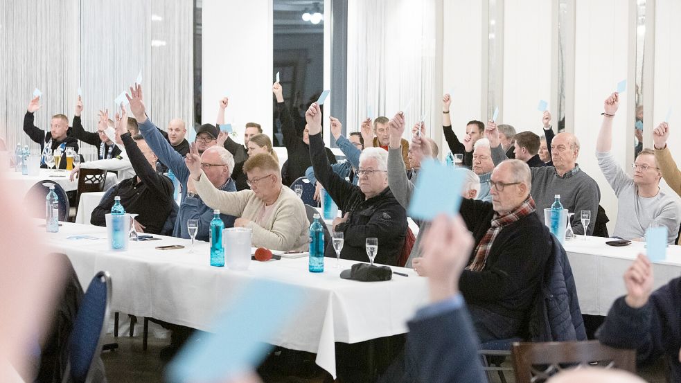 57 stimmberichtigte Mitglieder waren anwesend. Foto: Doden/Emden