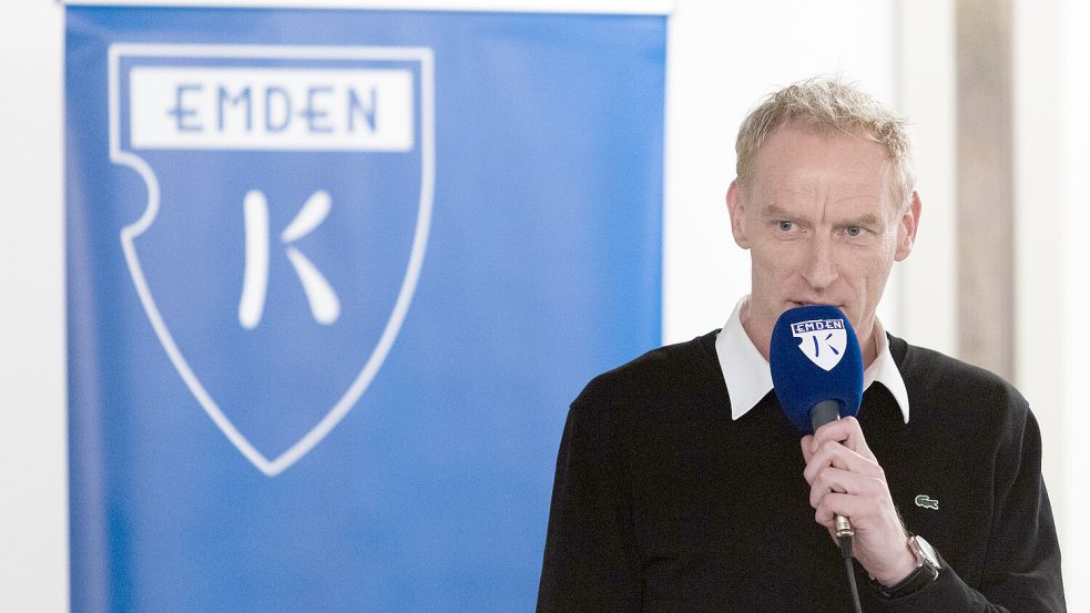 Auch der Stadtsportbund-Vorsitzende Peter Bartsch ergriff das Wort. Foto: Doden/Emden