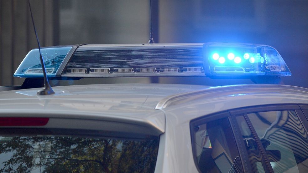 Polizei und Feuerwehr waren in der Nacht zu Samstag im Einsatz, um nach dem 20-jährigen Rhauderfehner zu suchen. Foto: Pixabay