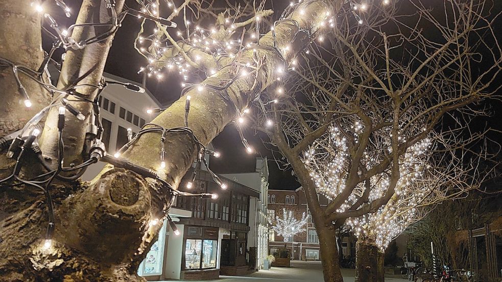 Bislang konzentriert sich die neue Winterbeleuchtung auf die Strandstraße. Foto: Ferber