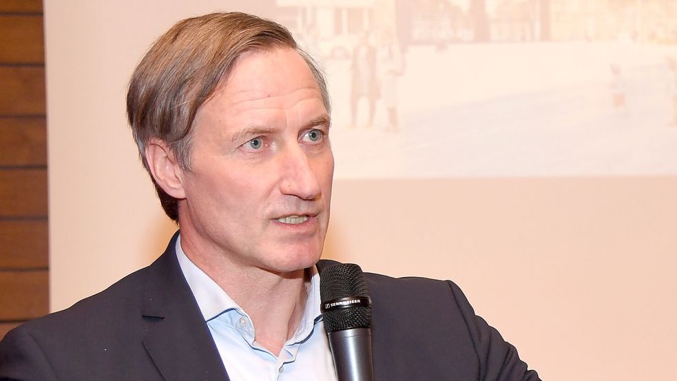 Dirk Balster, Geschäftsführer des Klinikverbunds Aurich-Emden-Norden, hat auf Druck eines Rechtsanwalts Fragen unserer Redaktion beantwortet beziehungsweise beantworten lassen. Archivfoto: Ellinger