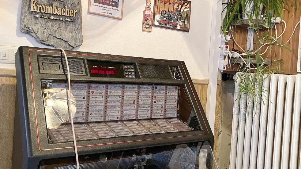 Die Jukebox spielt Klassiker von zum Beispiel den Rolling Stones, Fleetwood Mac und Udo Jürgens. Foto: Groenendaal