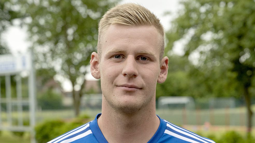 Keno Hinrichs traf dreifach für den SV Hage.