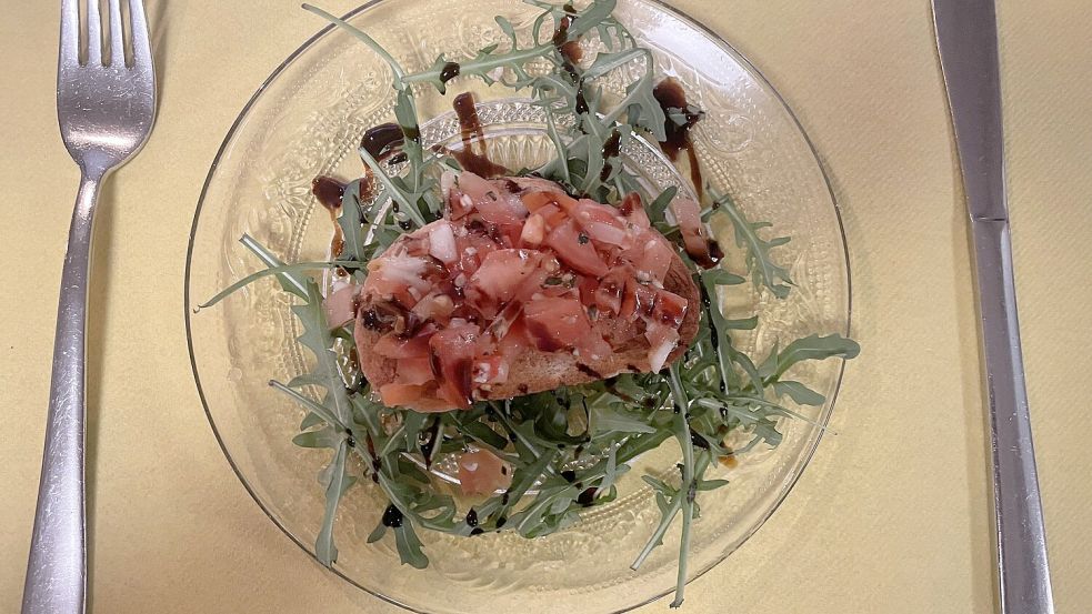 Bruschetta Italia - drei Stück 7 Euro.