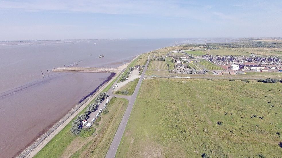 Große wirtschaftliche Hoffnungen setzten in Emden viele auf die industrielle Entwicklung am Rysumer Nacken. Foto: Archiv