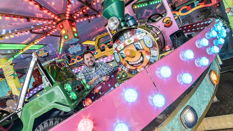 Das Kinderkarussell kann bis Dienstag, 9. April, auf dem Auricher Ostermarkt besucht werden.