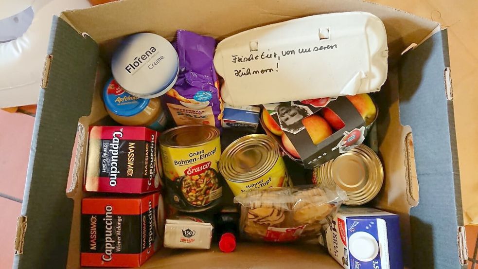 Eine individuell zusammengestellte Patenkiste: Die alten Leute freuen sich sehr, wenn sie von ihren Paten besondere Dinge zusätzlich erhalten. Foto: Hermas Box