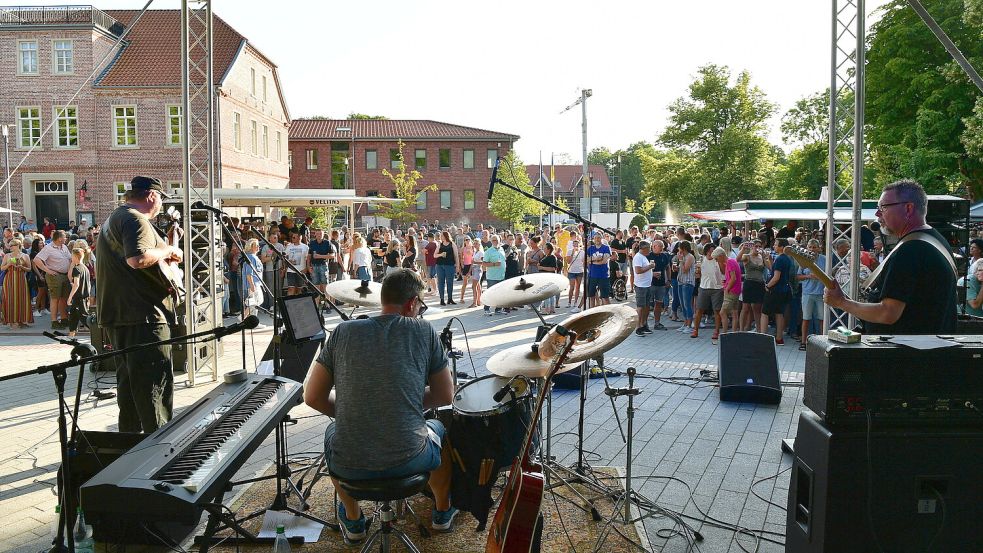 Die Gemeinde hofft auf eine gelungene Feier, wie hier bei einem Auftritt der Band „Still Recall“ bei dem „Before Sunset“ vor zwei Jahren. Foto: Wagenaar/Archiv