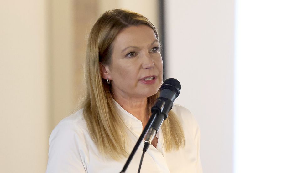 Schatzmeisterin Ute Specht erklärte den Mitgliedern das Zahlenwerk.
