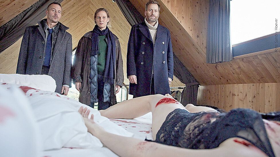 Im Film "Ostfriesennacht" werden Frauen getötet und ein Tattoo aus ihrer Haut geschnitten. Foto: Sandra Hoever