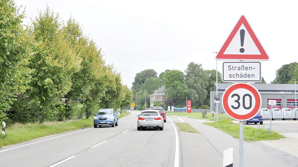 Tempo 30 wegen der Schäden: Die Bundesstraße 436 wird derzeit saniert. Foto: Wolters/Archiv