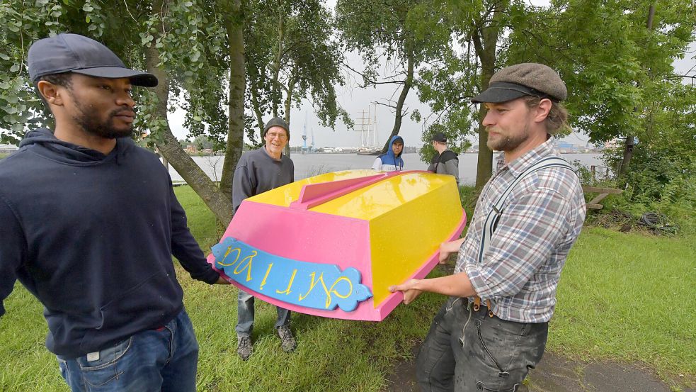 Die Boote haben teils knallbunte Farben. Deshalb heißt das Projekt auch "Bunte Boote".