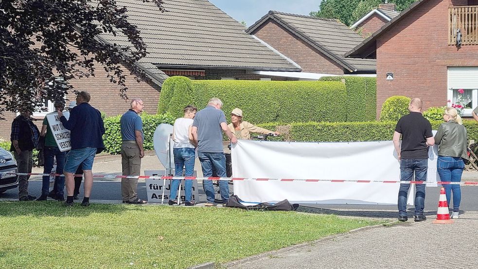 Wurde von der AfD organisiert: diese "Demogruppe". Foto: Bothe