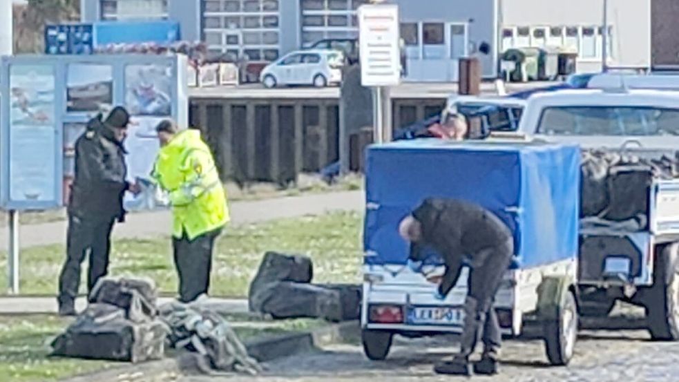 Diese Aufnahme wurde im Borkumer Hafen gemacht, kurze Zeit nach dem Drogenfund im Ostland. Foto: privat