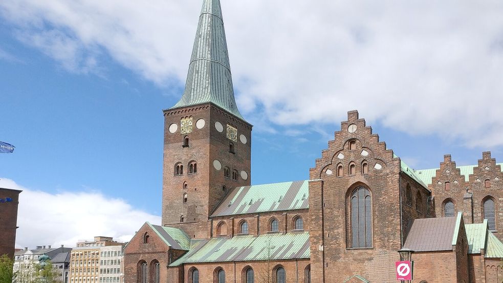 Natur, Kultur, Wasser – all das hat die dänische Stadt Aarhus zu bieten. Familie Obel wohnt dort zentral und kann trotzdem innerhalb von fünf Minuten den Strand erreichen. Es gibt dort aber auch architektonische einiges zu entdecken. Bild: Pixabay