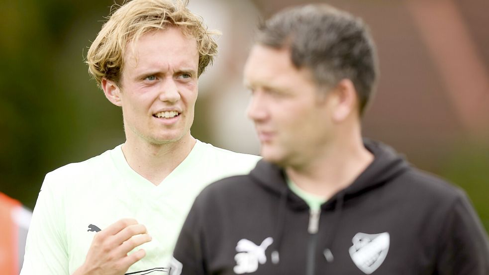 Tristan Darsow überzeugte bei seinem Liga-Debüt für GW Firrel. Fotos: Doden, Emden