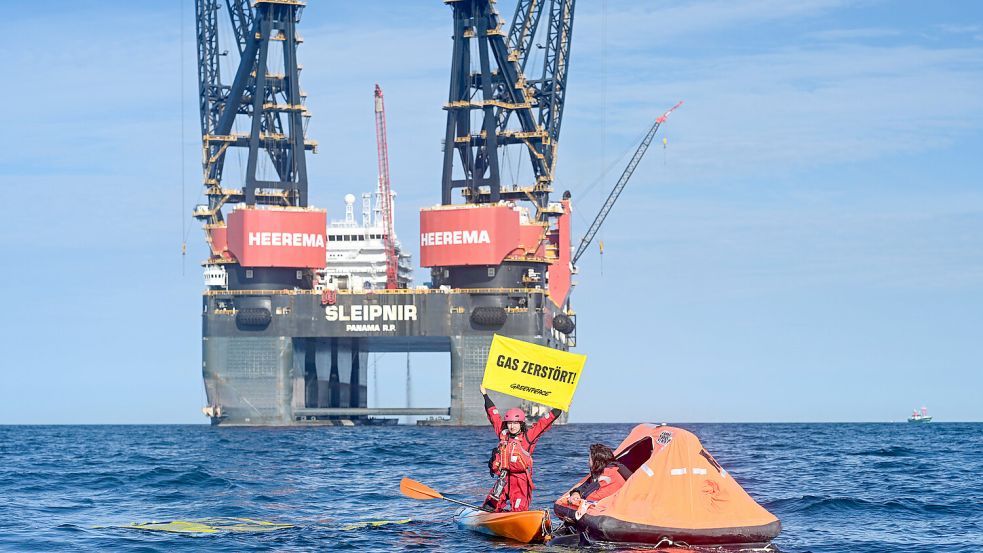 Greenpeace hat den Protest am geplanten Standort der Plattform inzwischen beendet. Foto: dpa