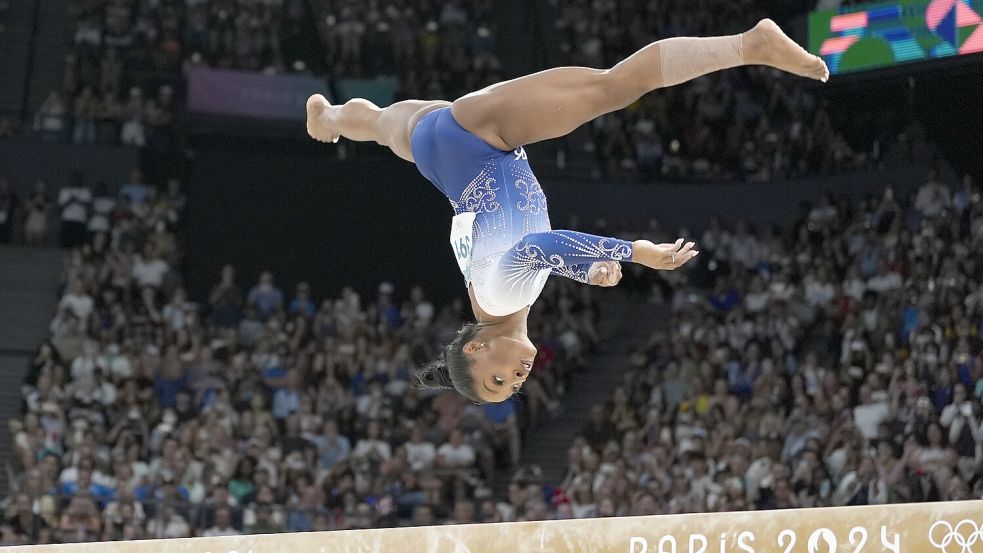 Simone Biles führt das US-amerikanische Turnerinnen-Team bei den Olympischen Spielen 2024 in Paris an. Biles gilt als beste Turnerin der Welt. Foto: Parr/AP Photo