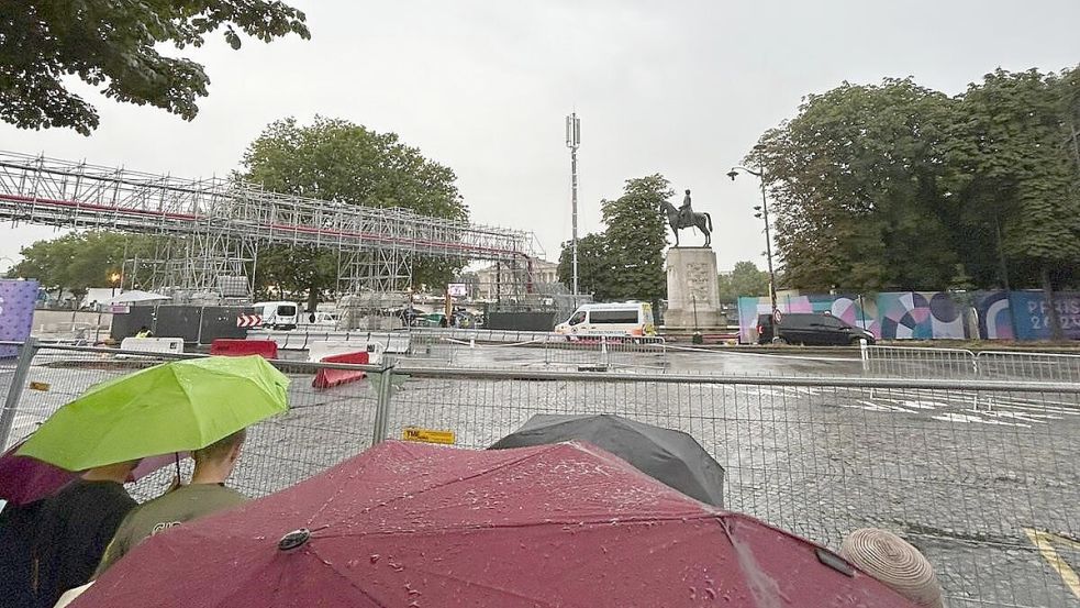 Näher kam man ohne Ticket nicht an die Eröffnungsfeier ran. Foto: Weiden