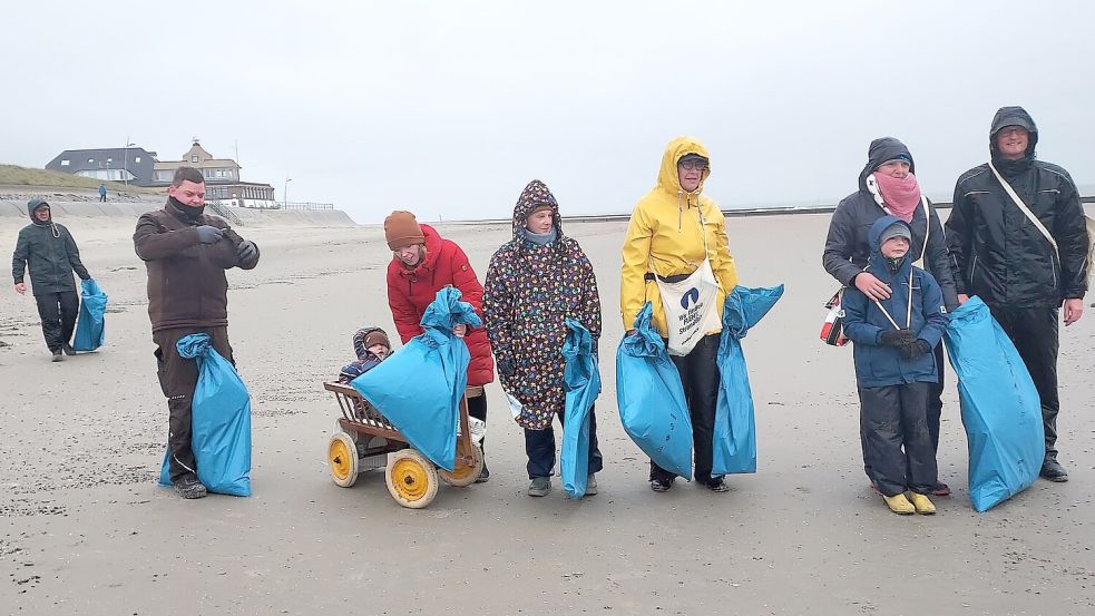 Auch in diesem Jahr werden auf Borkum wieder fleißige Müllsammler gesucht. Foto: M. Kauf