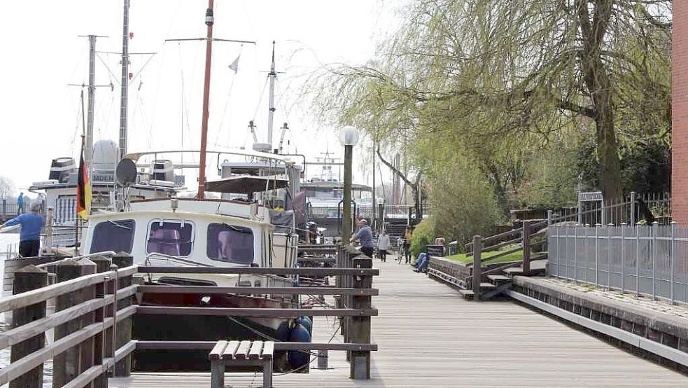 Die Uferpromenade in Leer wurde schon oft zur Kulisse. Foto: Stadt Leer/Archiv