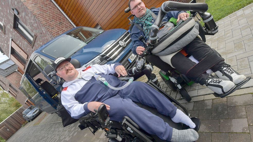 Durch Spenden konnte der neue, gebrauchte Crafter gekauft werden. Durch ihn können Tobias und Matthias Ehrlich besser am alltäglichen Leben teilhaben. Foto: Ortgies