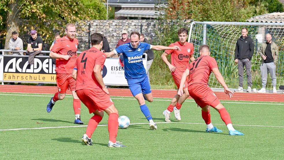 Manuel Meints gelang ein Doppelpack. Kurz vor Schluss hätte der 36-Jährige fast noch das 4:1 erzielt. Foto: Steenhoff
