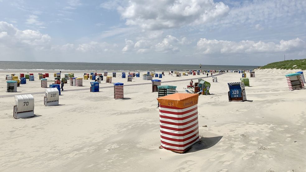 Für die Vermietung der Strandzelte auf Borkum wird eine Lösung gesucht. Foto: Ferber