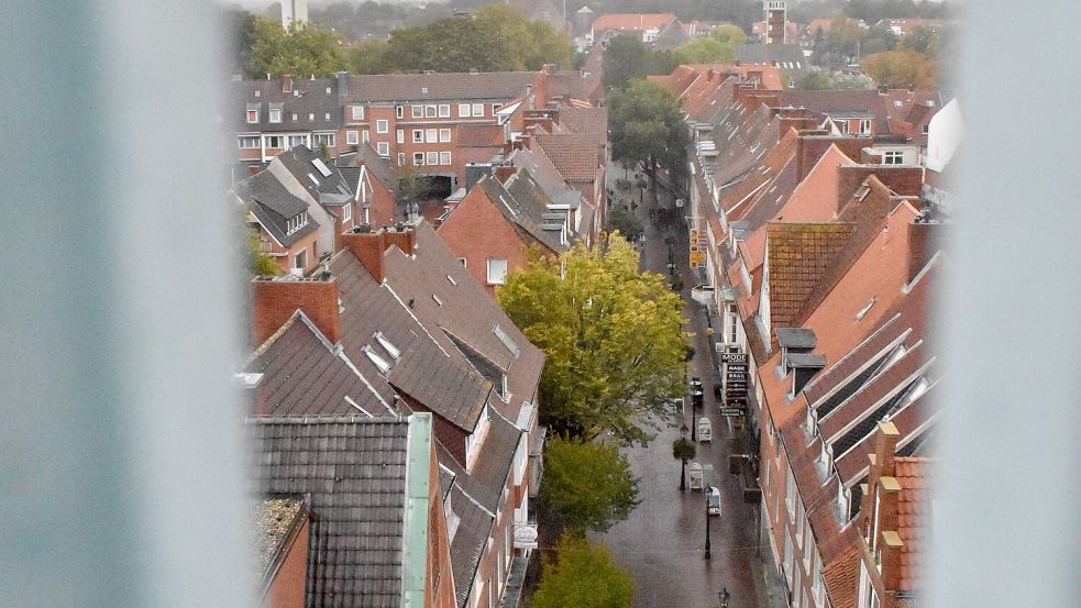 Der Blick auf die Brückstraße und den Stadtteil Groß Faldern, in dem einige Wohnungen schon Ferien-Unterkünfte sind.
