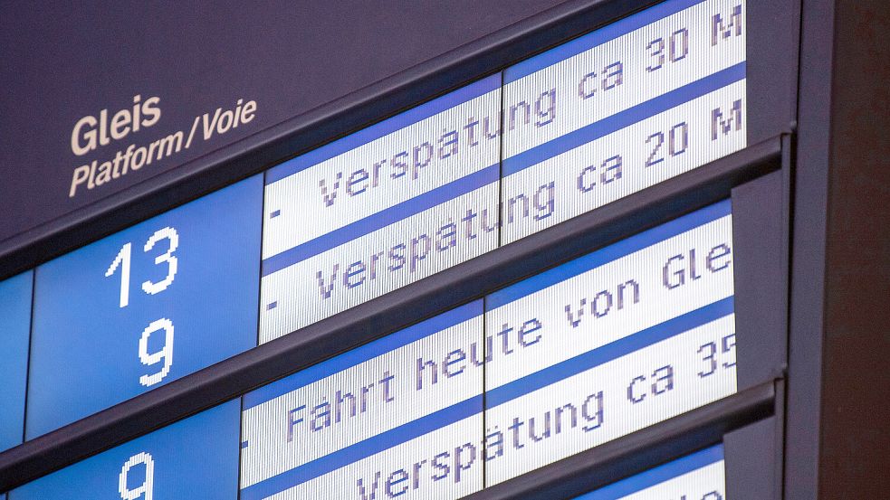 Verspätungen bei der Bahn stehen auf der Tagesordnung. Bei der Entschädigung seiner Kunden versagt die Bahn aber in vielen Fällen, findet unsere Kolumnistin. Foto: dpa/Fabian Sommer