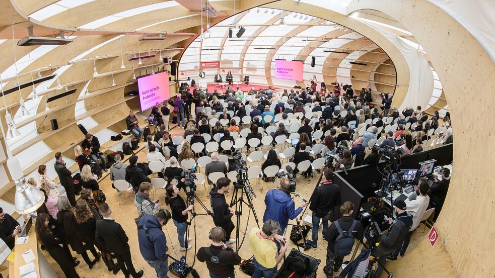 Auch Schauplatz der Eröffnungspressekonferenz der Frankfurter Buchmesse: der Frankfurt Pavilion. Foto: dpa/picture-alliance