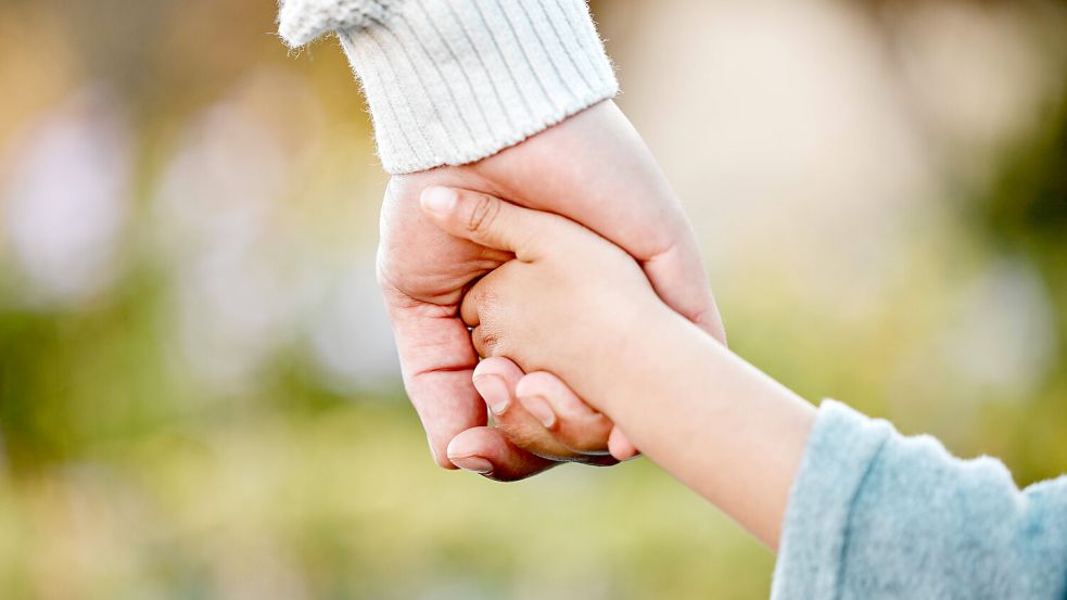 Mit Kindern ändert sich das Leben schlagartig. Eltern erleben viele Gefühle plötzlich ganz anders. Foto: imago/peopleimages.com