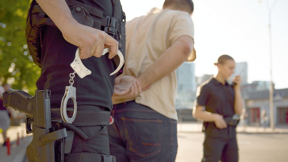 Dänemark verschärft sein Asylrecht und will ab 2025 alle ausländischen Straftäter abschieben. Foto: IMAGO/Panthermedia