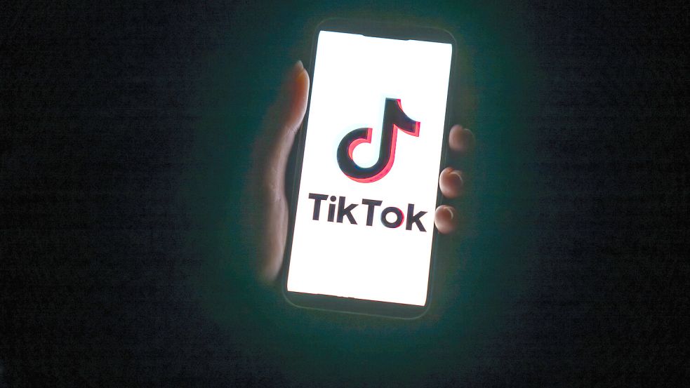 Albanien geht einen radikalen Schritt und verbietet die App Tiktok. Foto: MAGO / MiS